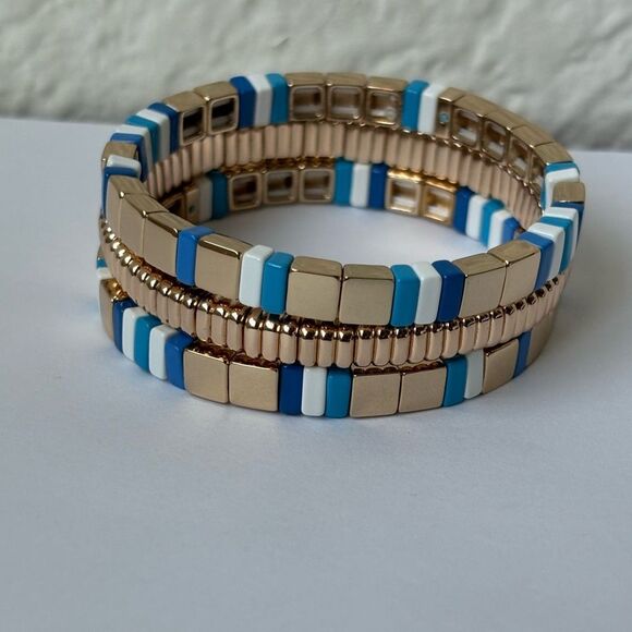 New Roxanne assoulin set of three bracelets - Picture 2 of 7